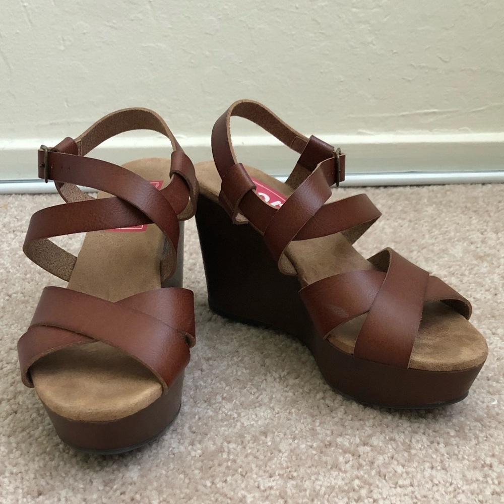 POP Wedge Sandals